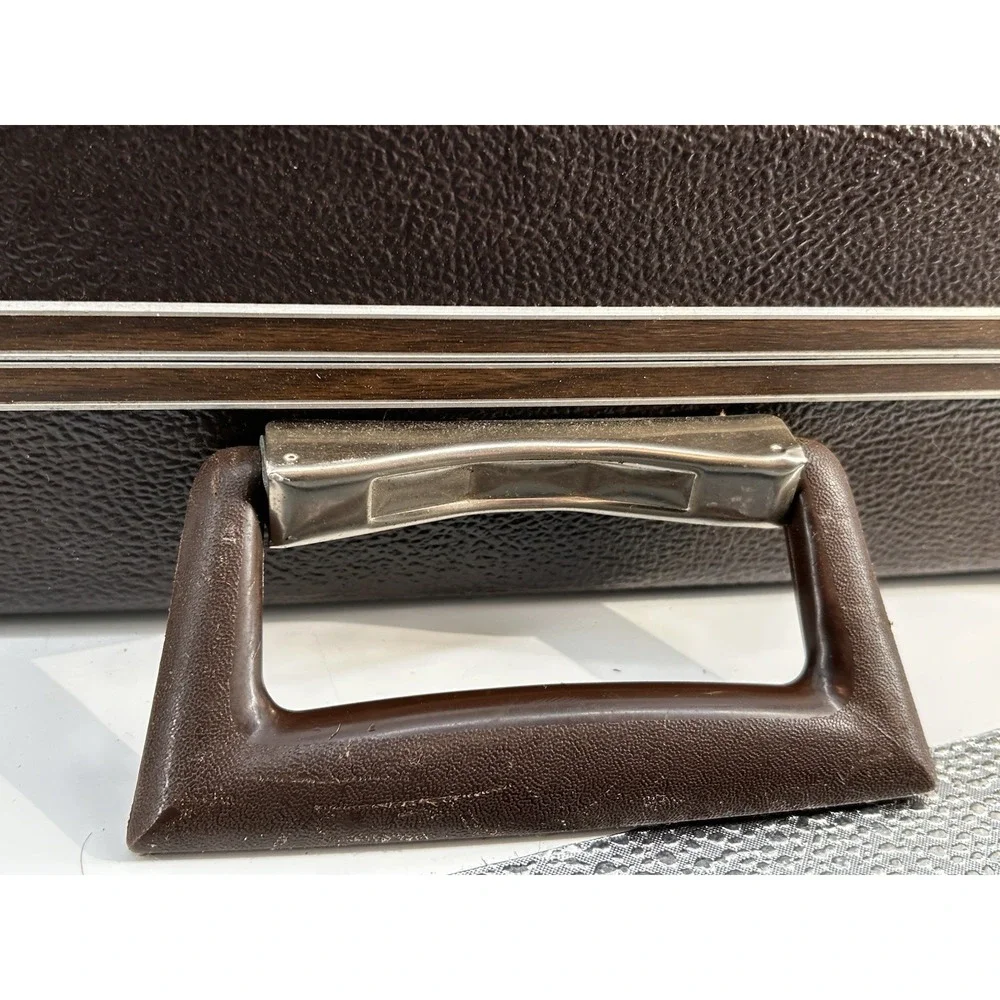 Vintage Challenger Padded Gun Equipment Hard Plastic Brief Case
